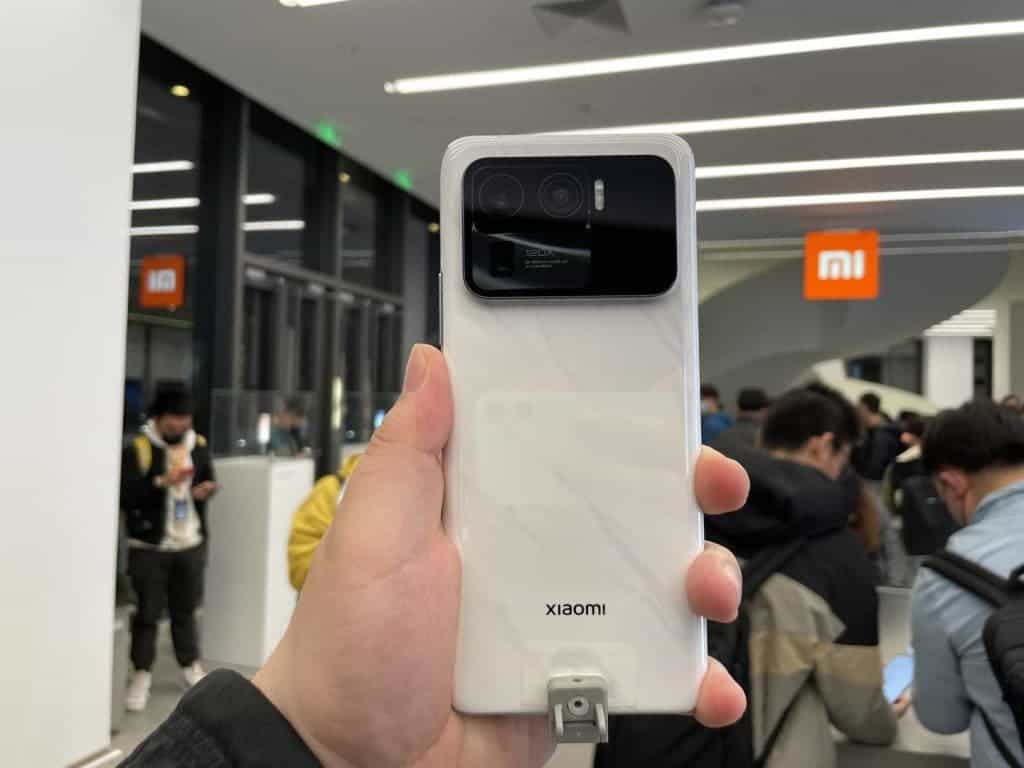I-Xiaomi Mi 11 Ultra itshaja ngokukhawuleza