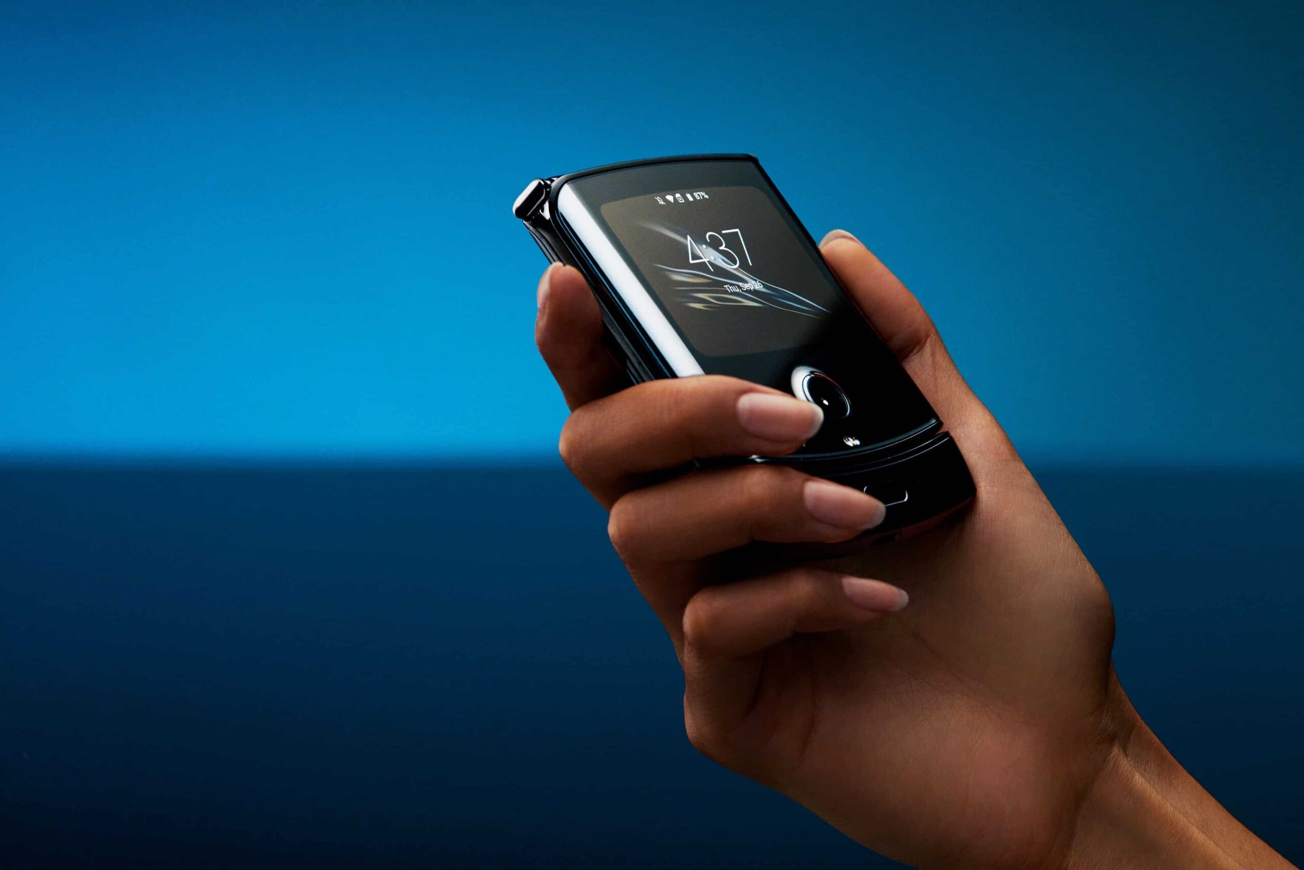 Motorola RAZR2の先行予約が26月XNUMX日に開始