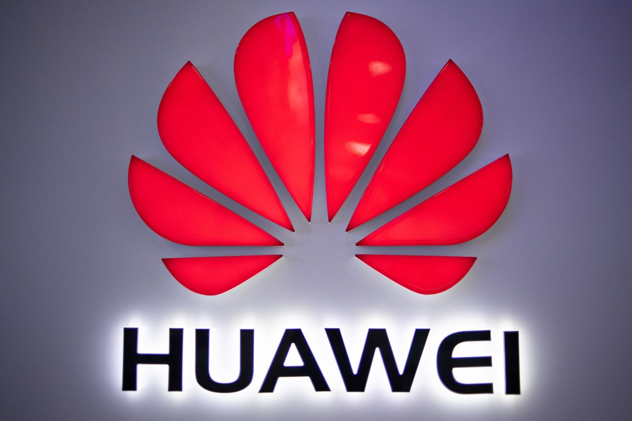 Huawei Улуу Британияда биринчи дүкөнүн ачат