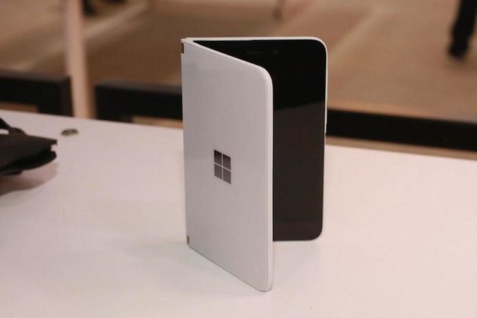 微软Surface Duo手机