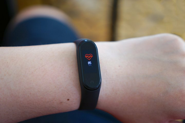 xiaomi mi band 4