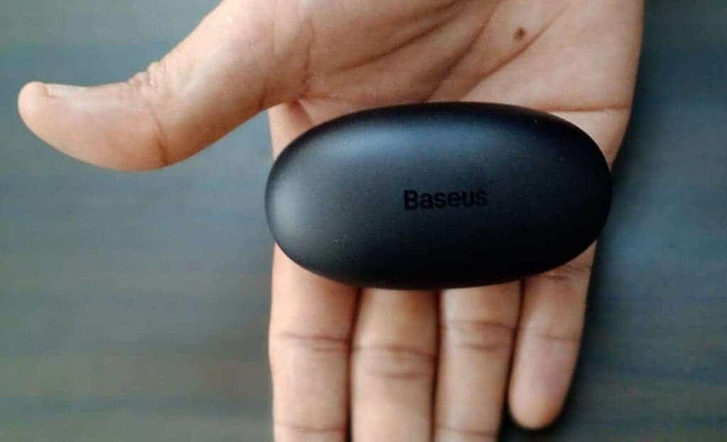 Baseus ওয়্যারলেস ইয়ারবাডস ব্লুটুথ ইয়ারফোন W11_কম্প্যাক্ট সাইজ