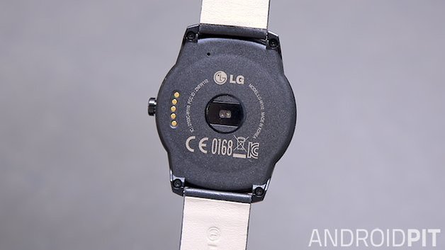 Hodinky LG G Watch R 15