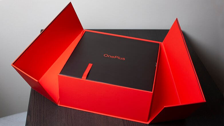 OnePlus 7T Box