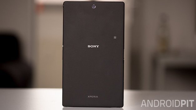Ang Sony Xperia Z3 tablet compact 4